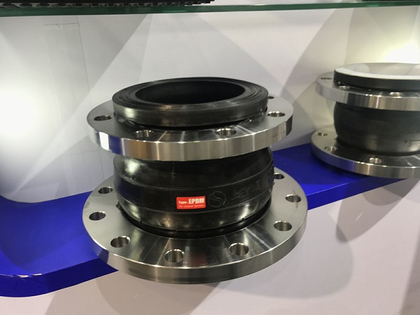 DN150MM耐压2.0Mpa橡胶软连接